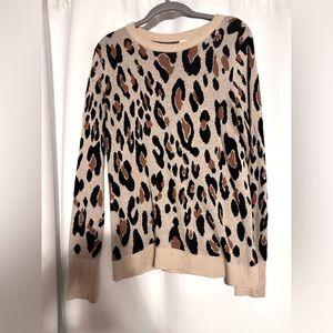 A New Day medium leopard crew neck pullover sweater